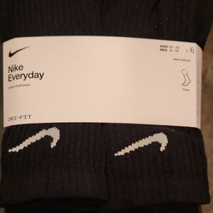 Nike Everyday Black Crew Socks with Dri-FIT